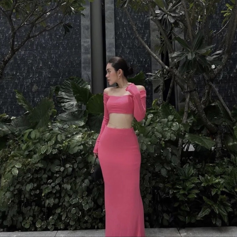 Sét áo trễ vai tay loe