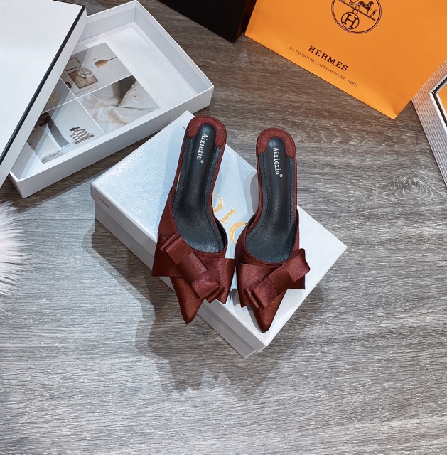 Guốc sục lụa satin nơ gót nhú 3p (chat trước check size ạ)