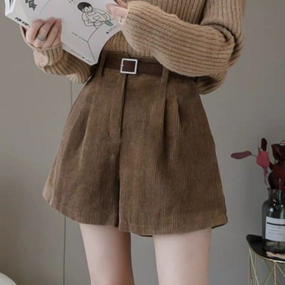 (Hot Trend) QUẦN SHORT NỮ NHUNG TĂM SANG CHẢNH, Quần Đùi Nữ Thời Trang Cực Xinh Xắn - MAY Fashion