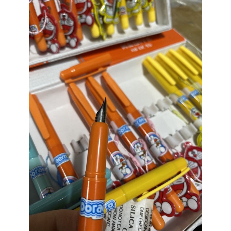 Sỉ bút máy 15 cây bút hình Doraemon