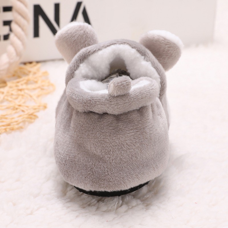 Giày cotton mềm mại giữ ấm thiết kế họa tiết xinh xắn cho bé