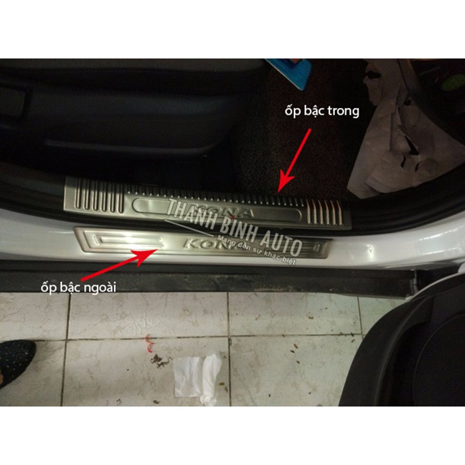 Ốp Bậc Cửa Xe Hyundai KONA 2018 2019 2020 mẫu inox