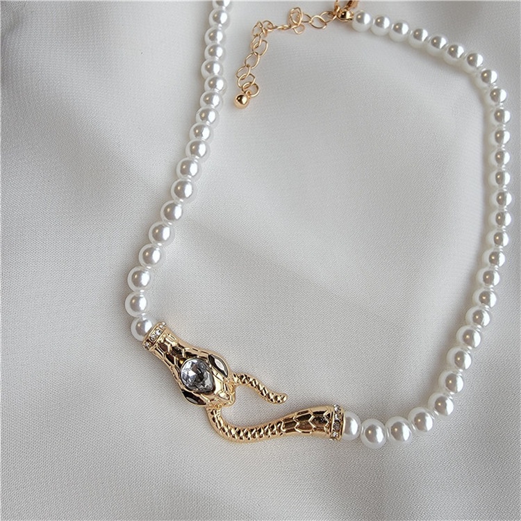 Dây Chuyền Choker Hạt Châu Mặt Hình Rắn Charm Snake - Vani Store [TS000601]