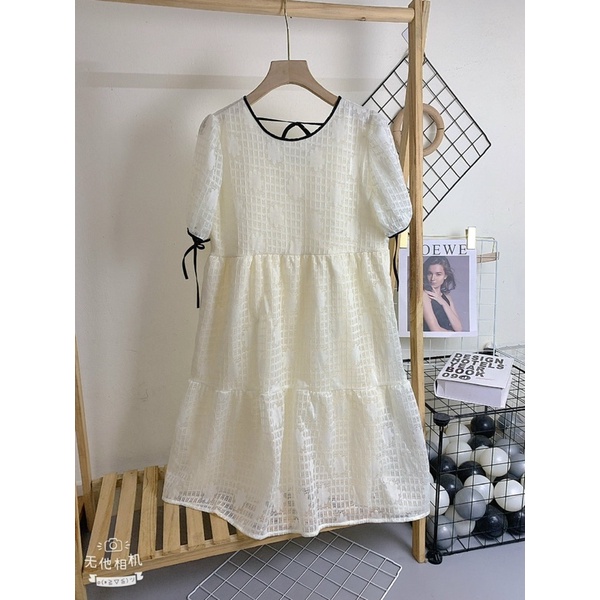 Đầm babydoll viền đen dáng suông hoạ tiết hoa siêu dễ thương, các mẹ bầu bon chen được