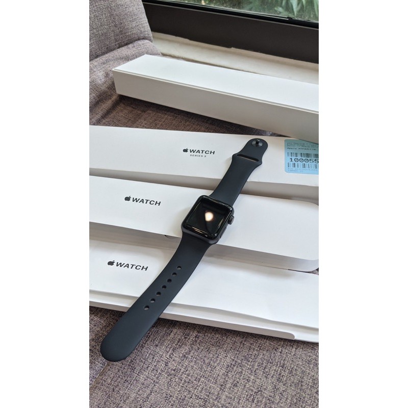 Đồng hồ Apple watch Series 3 38mm silver gray