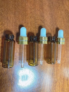 COMBO 10 Lọ Chiết Thủy Tinh Mini 5 ml – 10 ml Kèm Nắp Ống Hút (Pipette) – Dụng Cụ Đựng Serum, Tinh Dầu, Nước Hoa
