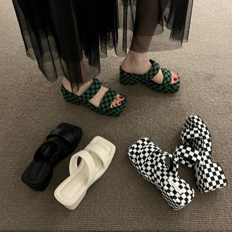 Sandal đế dày cao gót 2 quai phong cách Hàn Xẻng