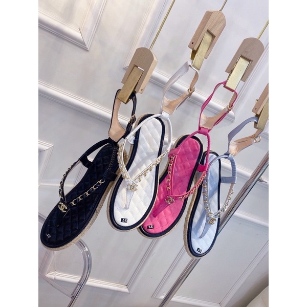 GIÀY SANDAL C H A N E L XỎ NGÓN QUAI DA PHỐI XÍCH