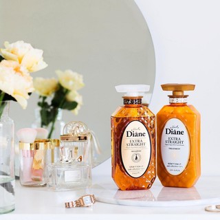 Dầu Xả Vào Nếp Thẳng Moist Diane Extra Straight 450ml