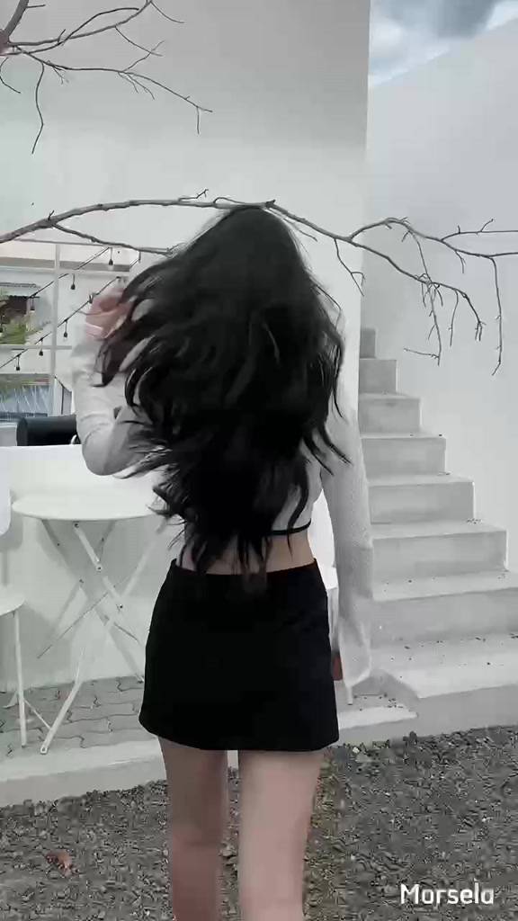 MORSELA® chính hãng - Áo croptop nữ tay dài MEDUSA thắt nơ xẻ tay vạt so le dành cho nữ phong cách Hàn Quốc | BigBuy360 - bigbuy360.vn