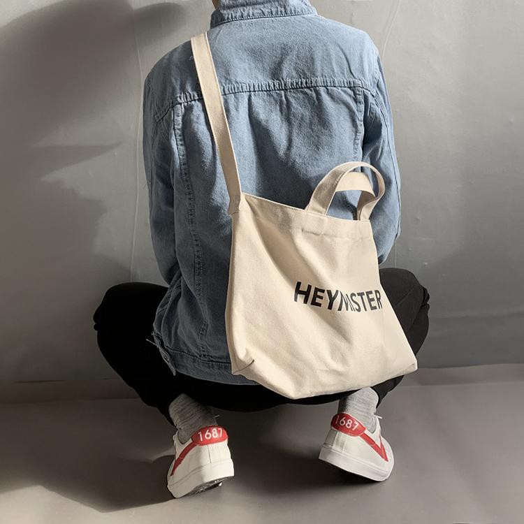 [Mã FASHIONT4WA2 giảm 10K đơn từ 50K] TÚI TOTE ĐEO CHÉO UNISEX NAM NỮ - VẢI MỀM CANVAS MÀU BE - ĐEN - PHONG CÁCH ULZZANG