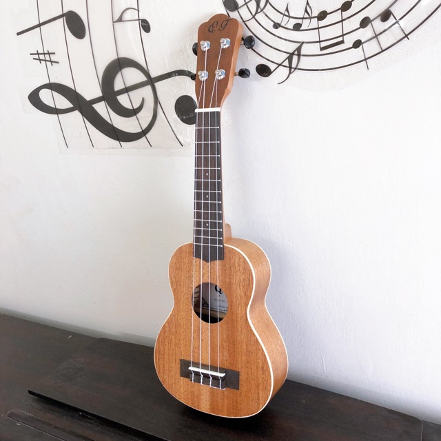 Đàn ukulele soprano gỗ mộc size 21 chất lượng