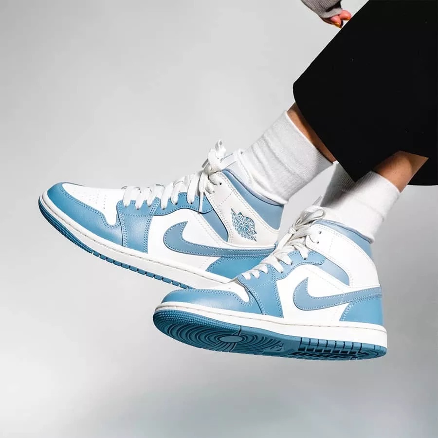 Giày Air Jordan 1 Mid University Blue Chính Hãng 💙SIMPLE SNEAKER💙 Nike Air Jordan 1 Mid UNC Blue Màu Xanh