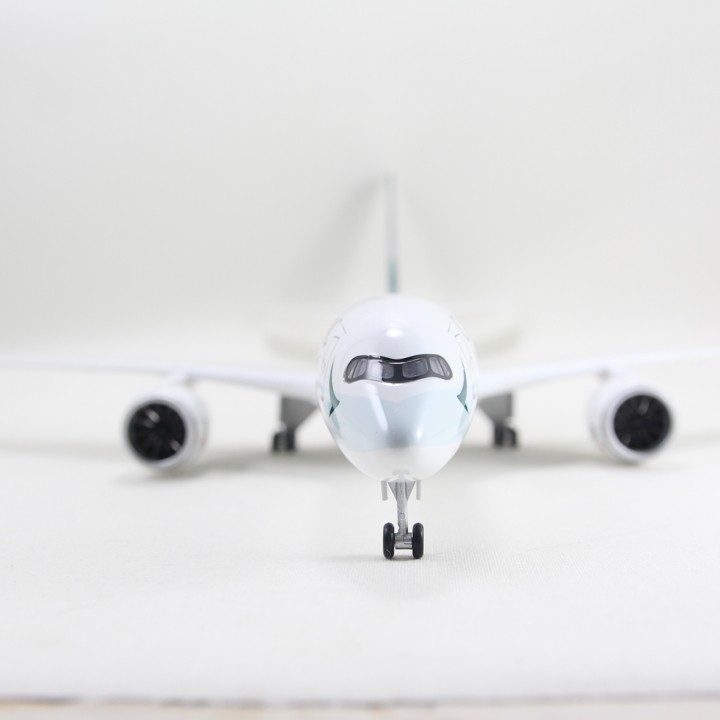 Mô hình máy bay lắp ráp có đèn led Cathay Pacific Airbus A350 47cm Everfly