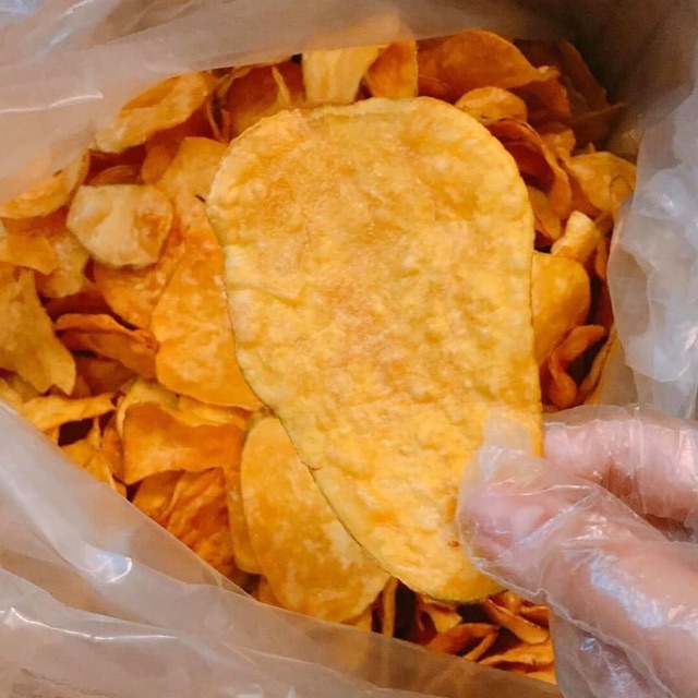 Khoai lang vàng sấy mật ong giòn tan - hộp 200g đồ ăn vặt Bếp Yêu Meli