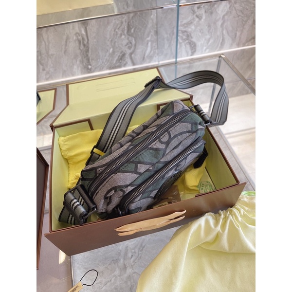 Túi đeo chéo BURRBERRY cao cấp 2021