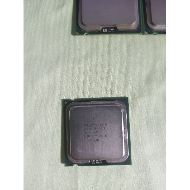 Bộ xử lý Intel® Pentium® E5700 (2M bộ nhớ đệm, 3,00 GHz, 800 MHz FSB)
