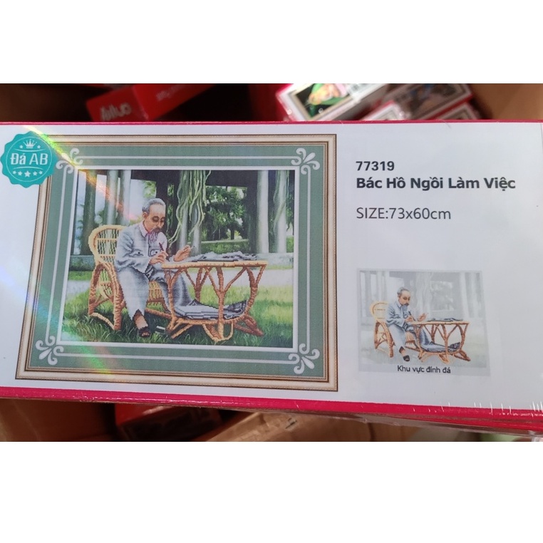 Tranh đính đá Bác hồ ngồi làm việc kích thước 73*60cm