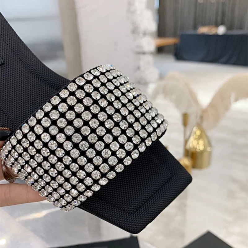 Dép bản xoàn chất xịn siêu sáng đế bệt đẹp chuẩn xinh xắn.