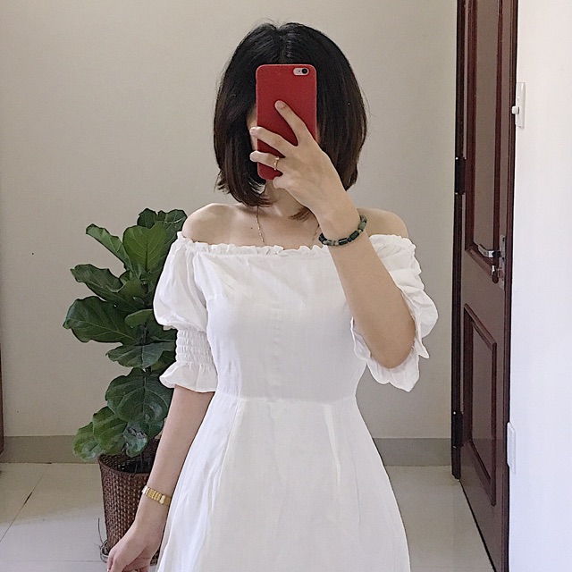 Combo đầm trắng + áo croptop đen