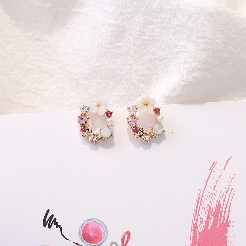 Bông Tai Hình Hoa Và Bướm Đính Ngọc Trai Phong Cách Hàn Quốc