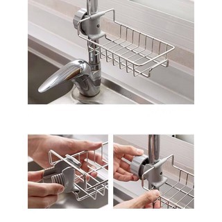 Giá treo đồ rửa bát inox gắn vòi nước