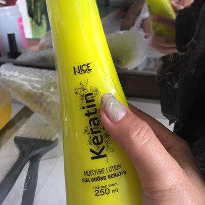 XỊT DƯỠNG KERATIN NICE 250ML