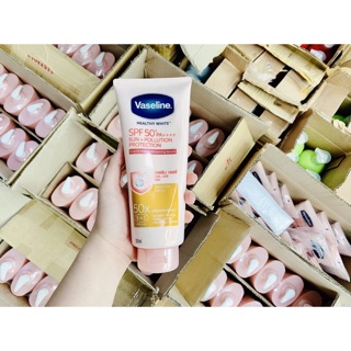 Dưỡng Thể Trắng Da Chống Nắng Vaseline SPF 30+ PA++++ Sun+ Pollution Protection 320ml