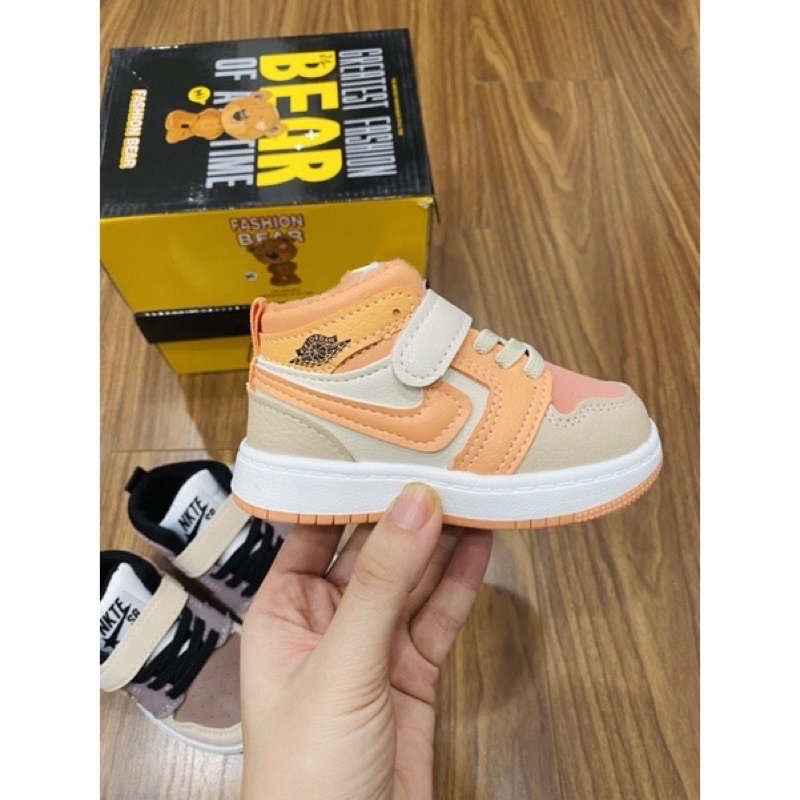 Giày Jordan cho bé