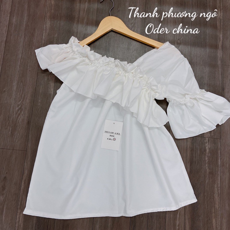 Áo trễ vai tay bèo tiểu thư /hàng sẵn | BigBuy360 - bigbuy360.vn