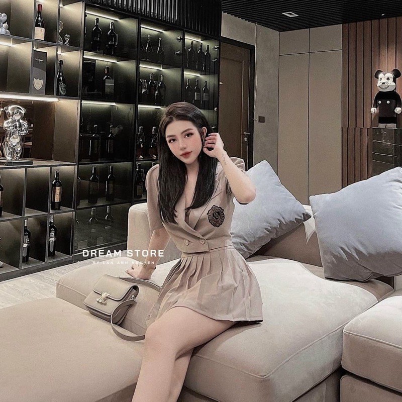 [Mã FAGREEN245 giảm 10% tối đa 30K đơn 99K] sét áo vets crotop mix chân váy ngắn xếp li | BigBuy360 - bigbuy360.vn