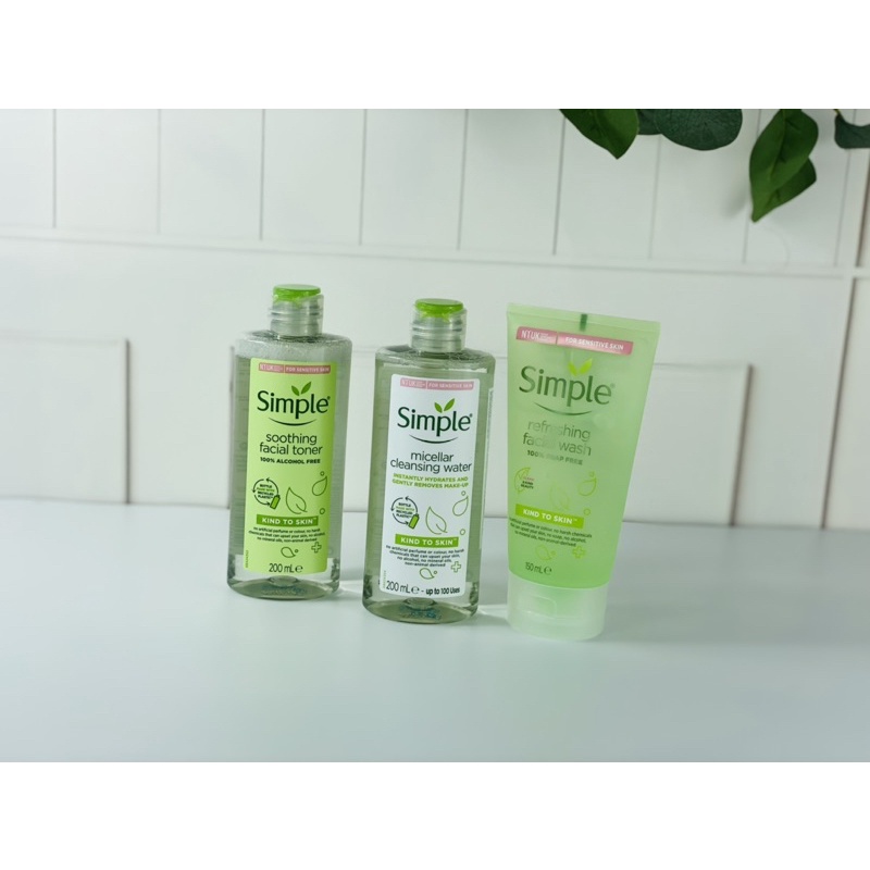 Sữa rửa mặt Simple 150ml
