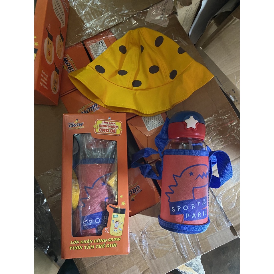 Combo bình nước+ túi xách+ nón bé