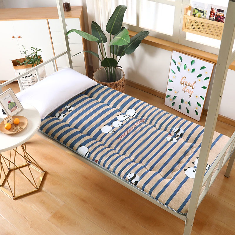 Nệm Ngủ Dày Dặn Chống Ẩm Gấp Gọn Tiện Dụng