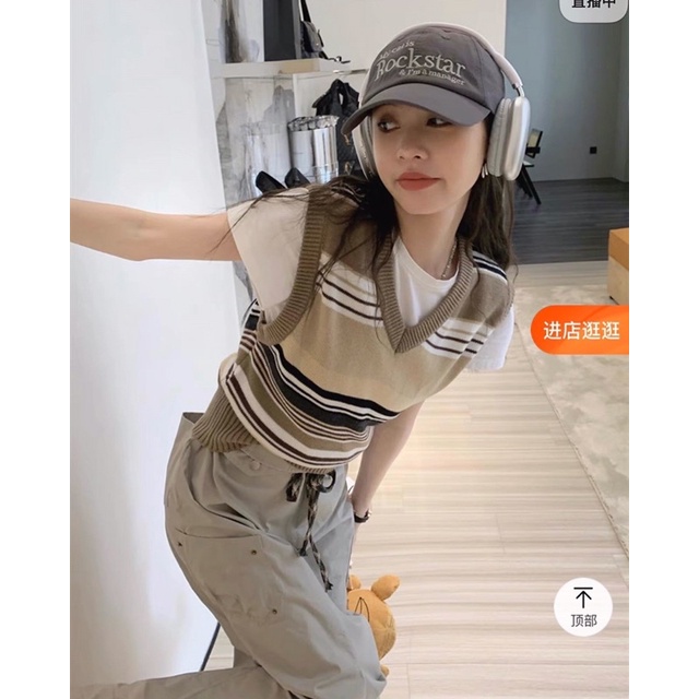 Áo gile len dệt kin kẻ ngang thu đông 2022