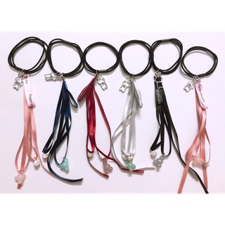 Cột tóc hoa rơi Hàn Quốc