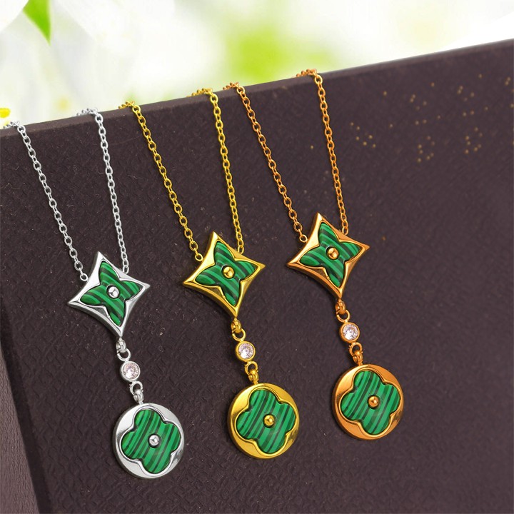 DÂY CHUYỀN NỮ TITAN HOA L V CÁCH ĐIỆU NỀN XANH TN188 siêu đẹp, bền màu, chuẩn thời trang