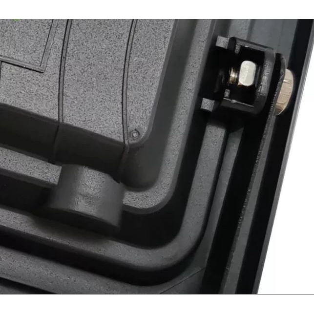 Đèn pha năng lượng mặt trời choá phản quang 60W, 100W, 200W, 300W pin 32700 3,2V 18.000mAh, 25.000mAh, 30.000mAh, 42mAh