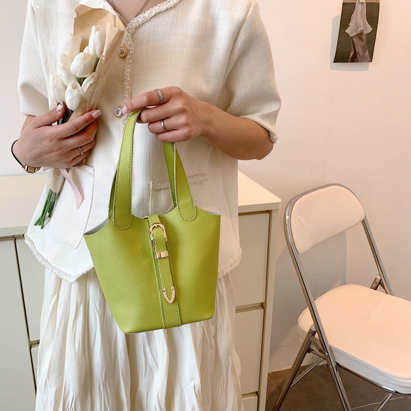 IELGY Túi Đeo Vai Dáng Xô Đơn Giản Nhiều Màu Sắc Tùy Chọn Cho Nữ