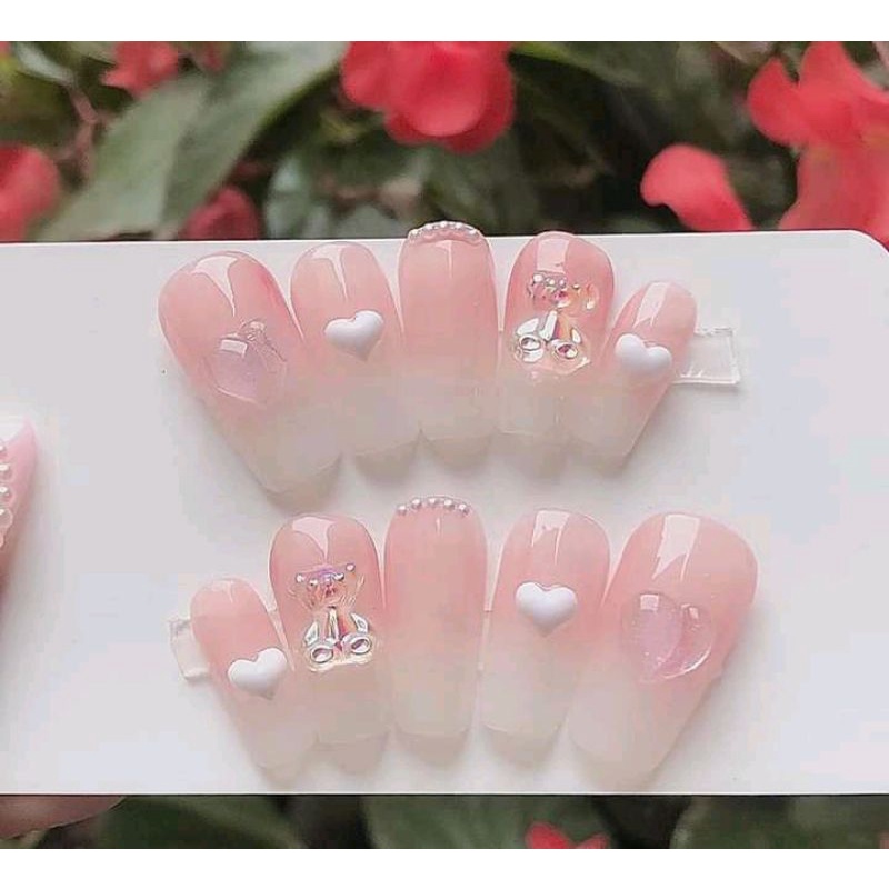 Móng giả_nail box móng thiết kế ombre trắng hồng baby gắn hình gấu