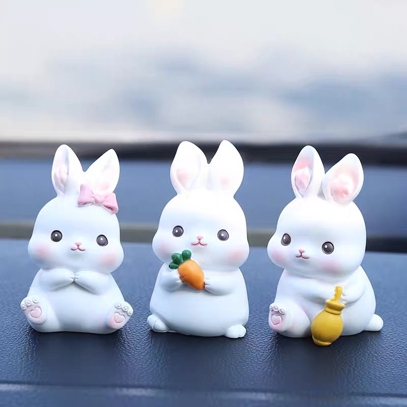 Phụ Kiện Trang Trí Ô Tô, Xe Hơi, Bàn Làm Việc, Bàn Học, Phòng Khách 4 Chú Thỏ Dễ Thương -Trang Trí Taplo Ô Tô