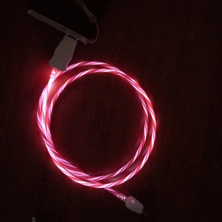 Cáp sạc iphone có đèn led phát sáng khi sạc