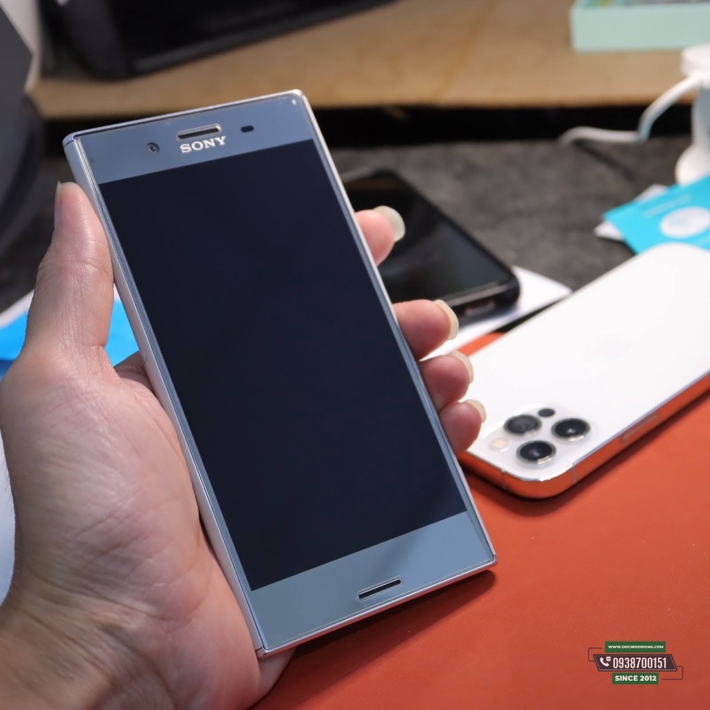 Miếng dán màn hình polime UV kháng khuẩn cao cấp dành cho Sony XZ / XZ2 Premium / XZ Premium
