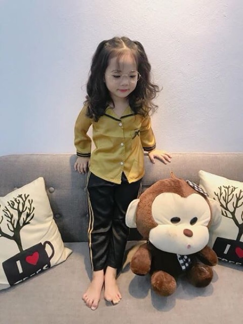 Bộ pijama lụa tay dài cho bé gái