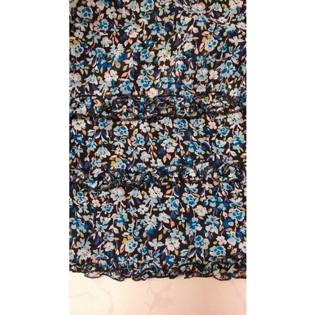 Chân váy xoè hoa nhí phối bèo