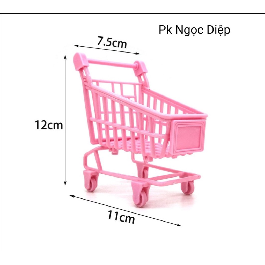 Xe đẩy nhựa màu hồng