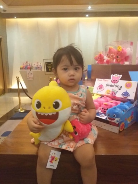 Cá vàng baby shark 29cm