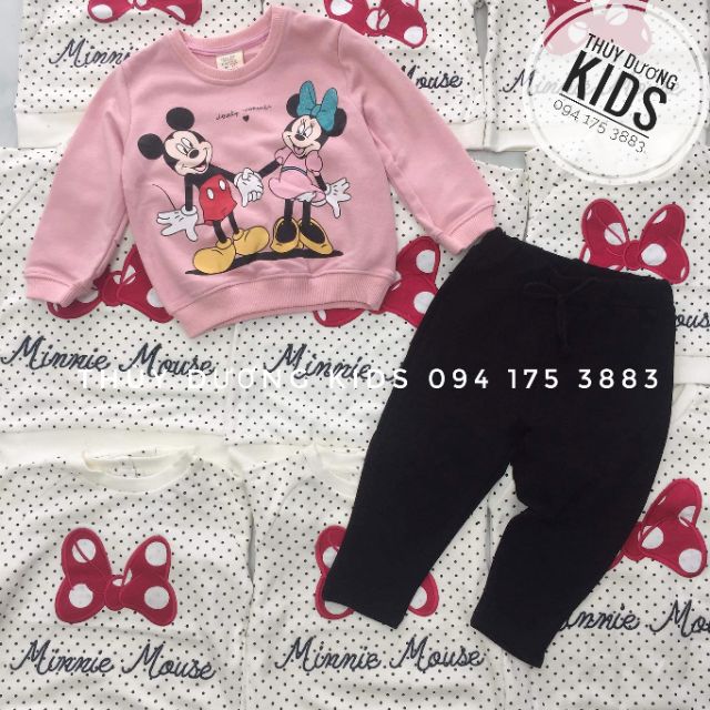 Bộ nỉ dày Zara Minnie chấm bi và mickey nắm tay màu hồng xuất dư cho bé gái