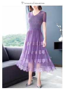 Đầm ren cổ V dập ly cao cấp