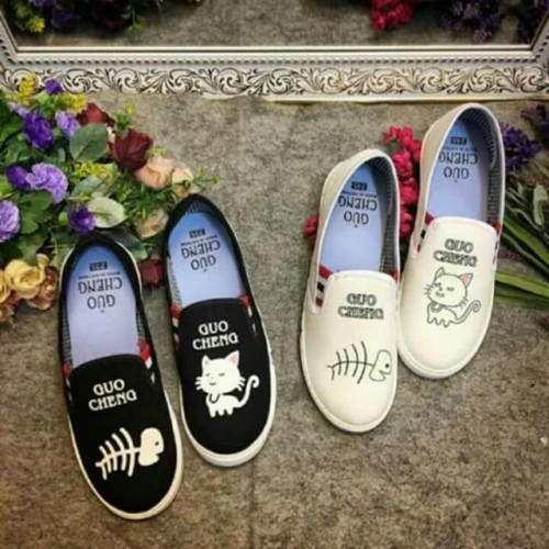 Giày lười slip on mèo cá thời trang | BigBuy360 - bigbuy360.vn